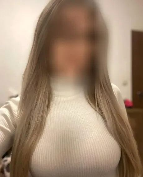 Alena, 32