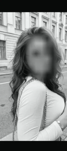 Andrea, 29