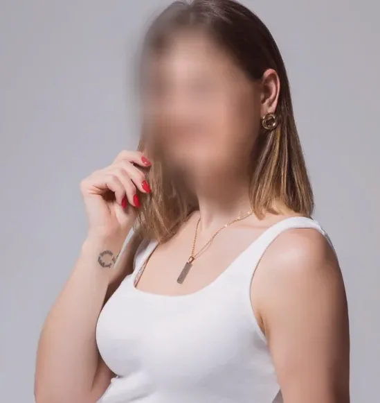 Bianca, 34