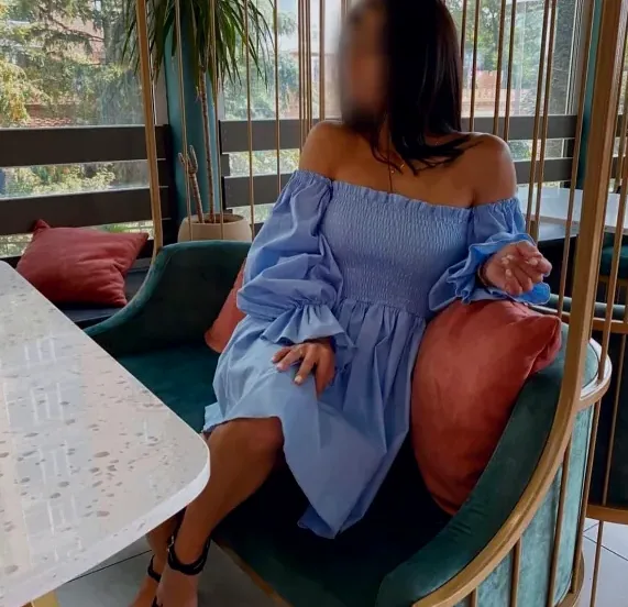Celina, 33