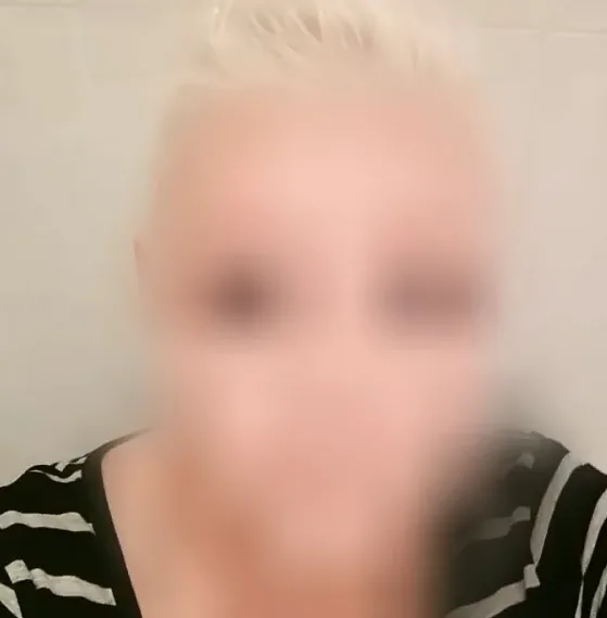 Fabienne, 39