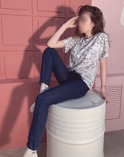 Jacqueline, 21