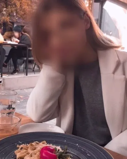 Juliane, 37