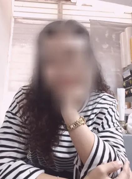 Lilly, 31