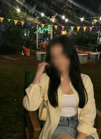 Maike, 24