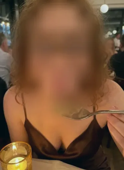 Marina, 25
