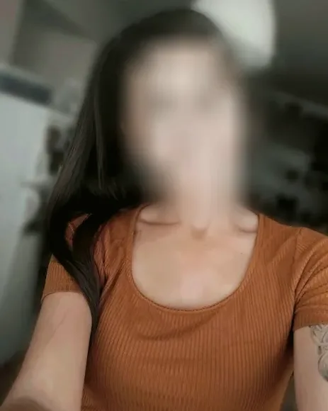 Marlene, 32
