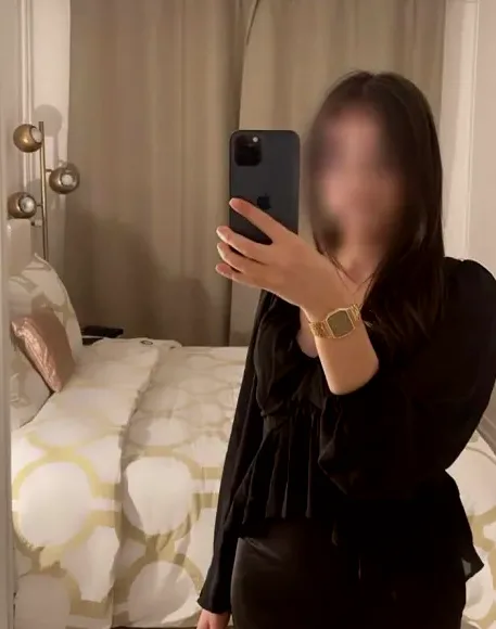 Melina, 21