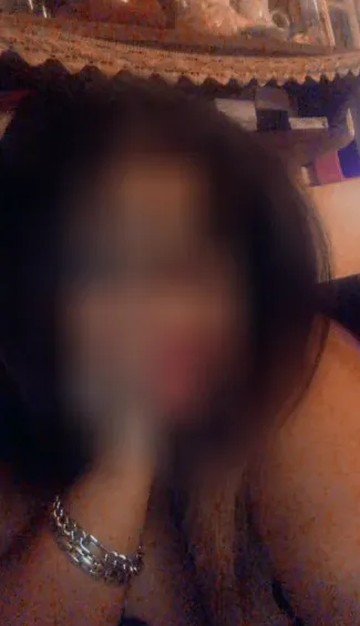 Saskia, 29