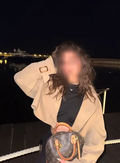 Selina, 29
