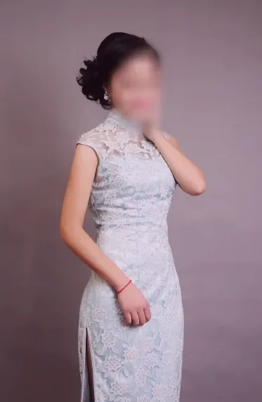 Sina, 28