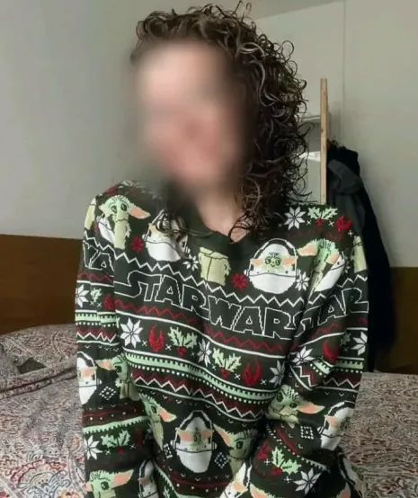 Isabell, 33