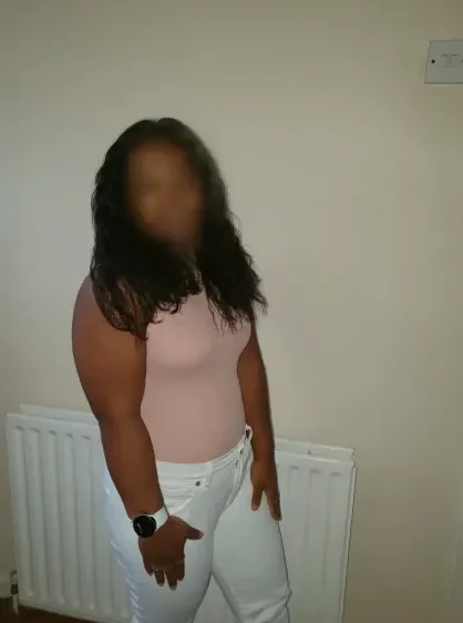 Kira, 24