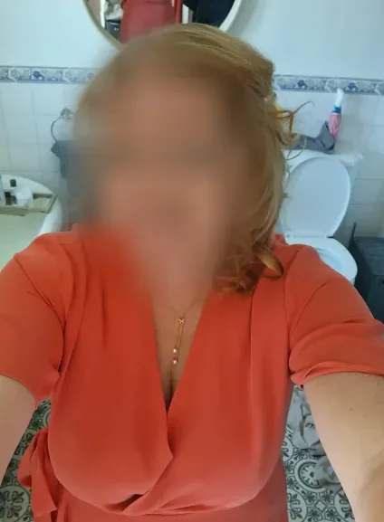 Vanessa, 38