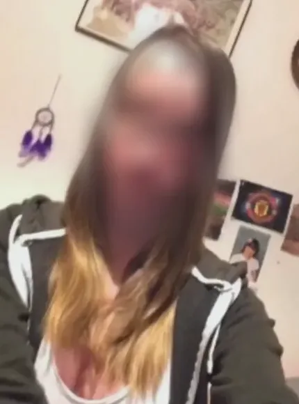 Vivien, 25